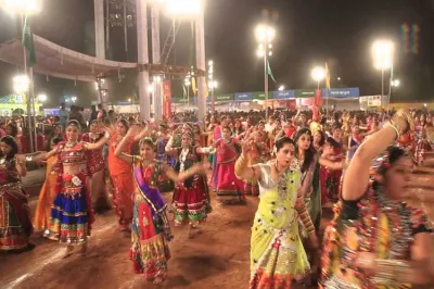 <p>garba</p>- India TV Hindi