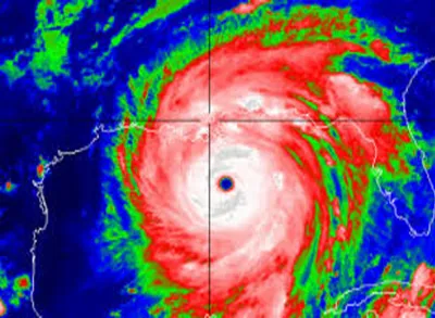 Tamil Nadu, Andhra Pradesh on high alert as Cyclonic storm 'Gaja' to intensify today, heavy rains li- India TV Hindi