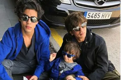 Aryan Khan, Abram Khan, Shah Rukh Khan- India TV Hindi