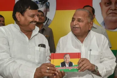 <p>shivpal yadav and mulayam singh yadav</p>- India TV Hindi