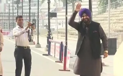 Navjot Singh Sidhu left for Pakistan via Attari-Wagah border- India TV Hindi