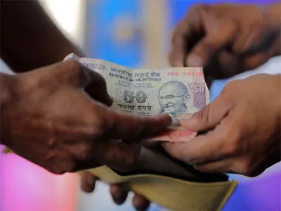 indian rupee- India TV Paisa