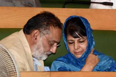 <p>Mehbooba Mufti with Haseeb Drabu  (file photo)</p>- India TV Hindi