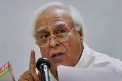 The caged parrot will remain caged, says Congress leader Kapil Sibal | PTI File- India TV Hindi