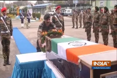 <p>Army pays tribute to martyr Major Bisht, killed in IED...- India TV Hindi