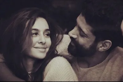  Farhan Akhtar, Shibani Dandekar- India TV Hindi