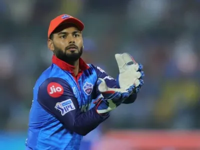 IPL 2019, DC vs KKR: Rishabh Pant's stump mic chatter goes viral, BCCI clears air- India TV Hindi