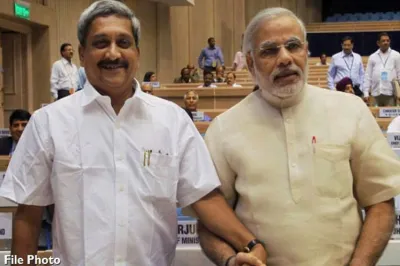 PM Modi with Manohar Parrikar- India TV Hindi