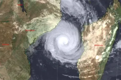 <p>cyclone</p>- India TV Hindi