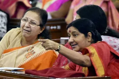 <p>sumitra mahajan and sushma swaraj</p>- India TV Hindi