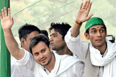 <p>Tejaswi and Tej Pratap Yadav</p>- India TV Hindi