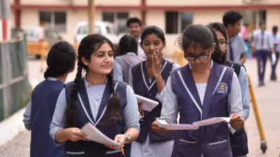 Hansika and Karishma tops in CBSE 12th Results 2019- India TV Hindi