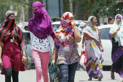 Delhi reels under intense heat as mercury touches 43 degrees- India TV Hindi