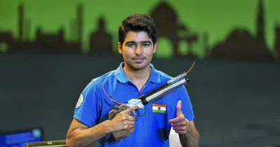 ISSF World Cup: अपना ही विश्व रिकॉर्ड तोड़ते हुए 17 वर्षीय सौरभ चौधरी ने जीता स्वर्ण पदक- India TV Hindi