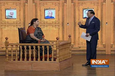  Smriti Irani in Aap Ki Adalat- India TV Hindi