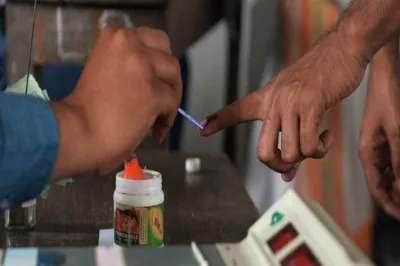 Groom arrives at polling station with 'band, baaja and baraat' to cast his vote in Delhi- India TV Hindi