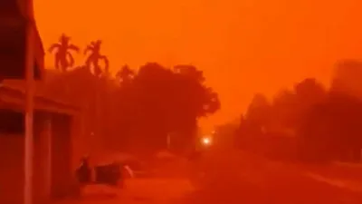 Indonesian skies turn blood red- India TV Hindi