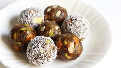 dates cashew ladoo- India TV Hindi