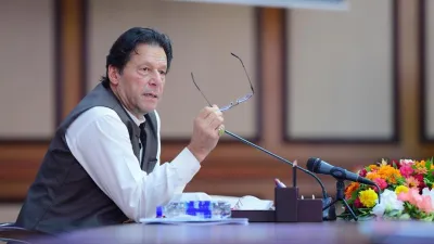 Pakistan PM Imran Khan set to arrive in China on Tuesday, will meet Xi Jinping- India TV Hindi