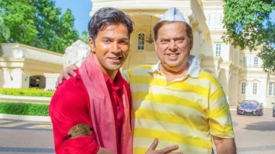 Varun dhawan shares scooter ride video with david dhawan- India TV Hindi