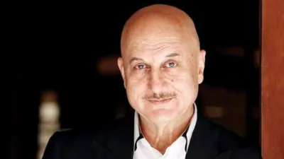 anupam kher laughter session- India TV Hindi