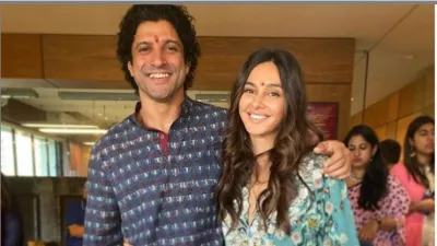 farhan akhtar and shibani dandekar- India TV Hindi