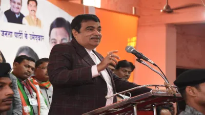 Nitin Gadkari targets Shivsena in Nagpur- India TV Hindi