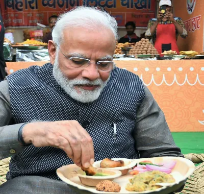 PM Modi enjoy Litti Chokha at Hunar Haat- India TV Hindi