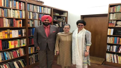 Navjot Singh Sidhu met Sonia Gandhi and Priyanka Gandhi- India TV Hindi