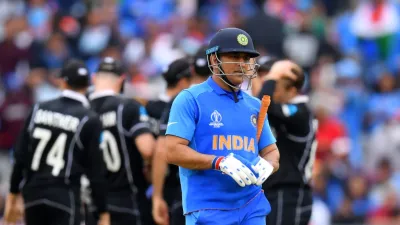 Dhoni Retirement, Mahendra Singh Dhoni, MS Dhoni, ODI World Cup, Shoaib Akhtar, SportsTracker, Virat- India TV Hindi