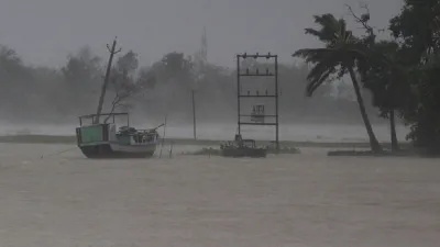 Photos of cyclone amphan makes landfall India चक्रवाती तूफान 'अम्फान' के कहर की तस्वीरें, देखिए- कैस- India TV Hindi