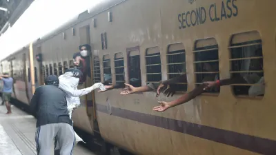 3,604 Shramik Special trains ferried more than 48 lakh migrants since May 1- India TV Hindi