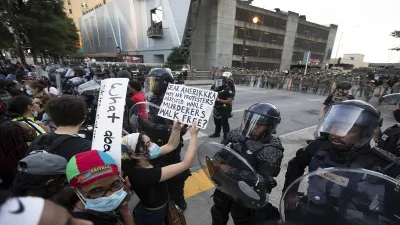 Violent clashes erupted outside the White House in the wake of the death of George Floyd- India TV Hindi