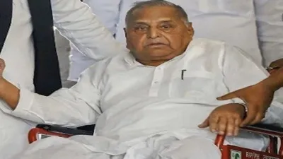 Mulayam Singh Yadav's condition stable, Akhilesh and Dimple visit him at the hospital- India TV Hindi