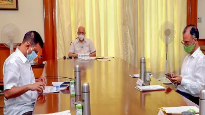 Delhi Lieutenant Governor Anil Baijal chairs a meeting with Delhi Chief Minister Arvind Kejriwal and- India TV Hindi