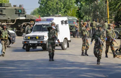 Three militant associates of LeT arrested in J-K's Bandipora- India TV Hindi