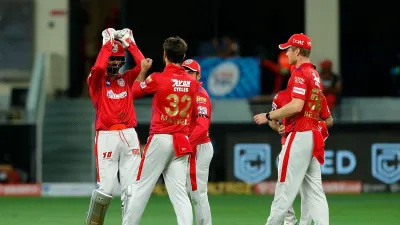 किंग्स XI पंजाब vs रॉयल चैलेंजर्स बैंगलोर LIVE स्कोर अपडेट, ipl live score,RCB VS KXIP score, RCB VS- India TV Hindi