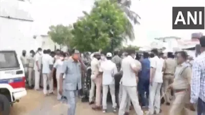 Telangana, MLA, Locals hurled slippers- India TV Hindi