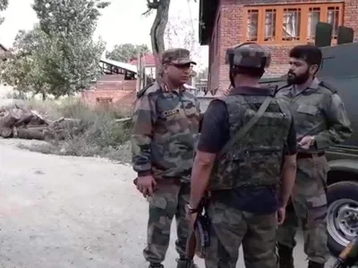 2 militant associates of LeT held in J-K's Kupwara- India TV Hindi