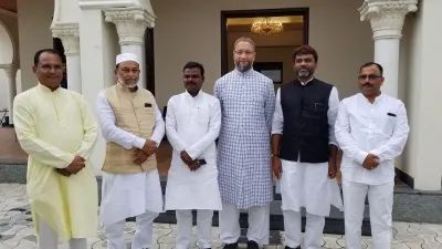 Asaduddin Owaisi meets newly-elected Bihar MLAs of AIMIM । ओवैसी से मिले बिहार के 5 AIMIM विधायक, आ- India TV Hindi