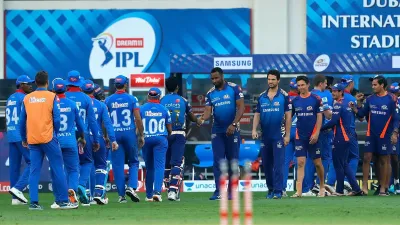 Mumbai-Delhi journey to the playoffs! MI enters direct entry, then derails the capital of DC- India TV Hindi