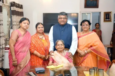 Union minister Ravi Shankar Prasad's mother passes away in Patna- India TV Hindi