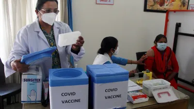 <p>Corona Vaccine पर छाया धर्म का...- India TV Hindi