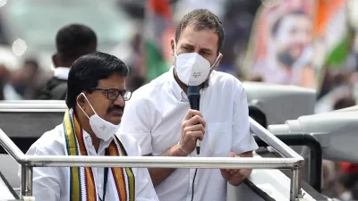 Congress leader Rahul Gandhi addresses party workers during his election campaign, in Coimbatore, Sa- India TV Hindi