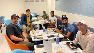 'Champions' Cheteshwar Pujara and Jasprit Bumrah have a breakfast with Vivek Oberoi- India TV Hindi