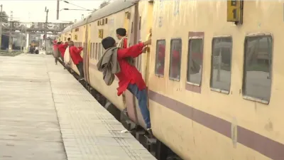 <p>Train services resume in Amritsar after farm union...- India TV Hindi