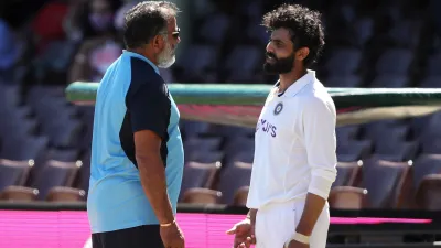 Sunil Gavaskar said, Ravindra Jadeja must be thinking this after Axar Patel's performance- India TV Hindi