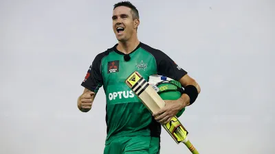 Kevin Pietersen smashes Indian bowlers, hits 6 fours and 5 sixes with a strike of 202- India TV Hindi