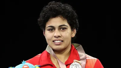 Bronze-medalist wrestler Pooja Dhanda is in the grip of Covid-19 - India TV Hindi