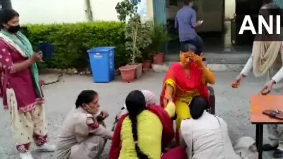 haldi ceremony in police station- India TV Hindi